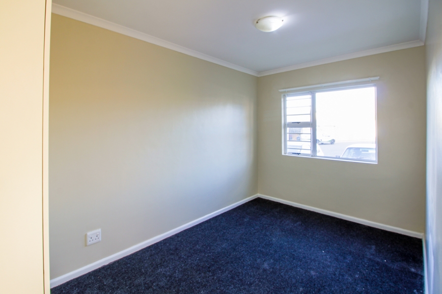 To Let 2 Bedroom Property for Rent in Sir Lowrys Pass Village Western Cape